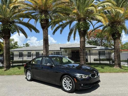 Black 2018 BMW 320 i