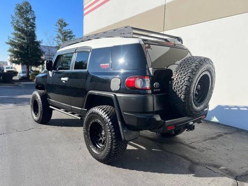 2012 Toyota FJ Cruiser Base