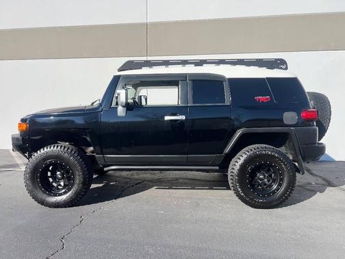 2012 Toyota FJ Cruiser Base