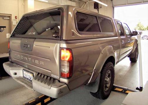 2004 Nissan Frontier XE-V6 Crew Cab
