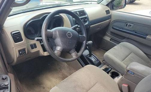 2004 Nissan Frontier XE-V6 Crew Cab