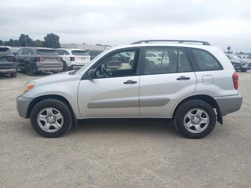 2005 Toyota RAV4 Base