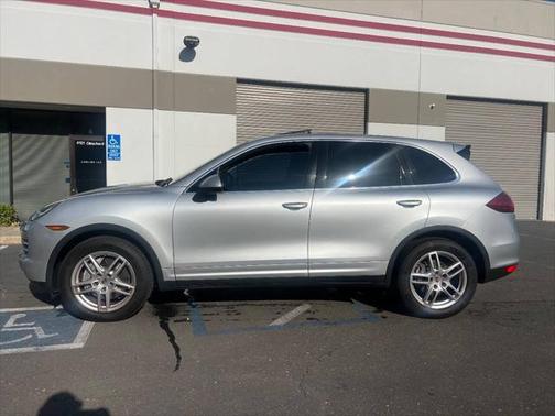 2014 Porsche Cayenne Platinum Edition