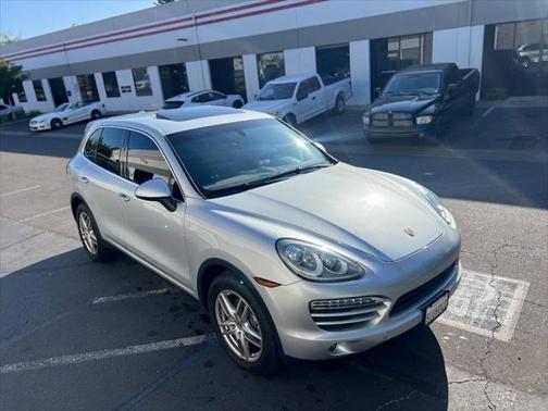 2014 Porsche Cayenne Platinum Edition