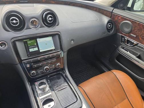 2017 Jaguar XJ XJ R-Sport