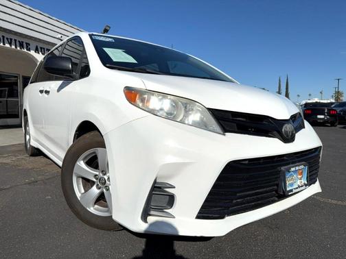 2018 Toyota Sienna L