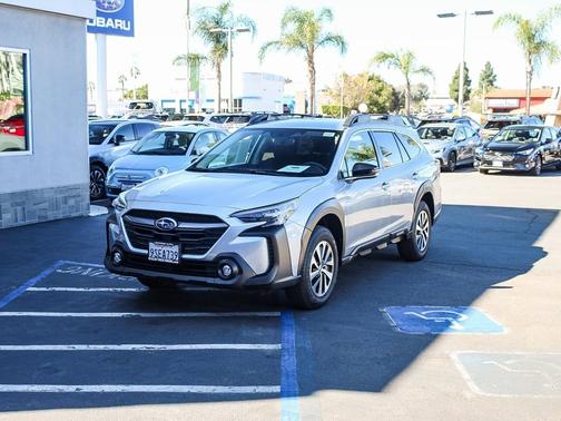 2025 Subaru Outback Premium