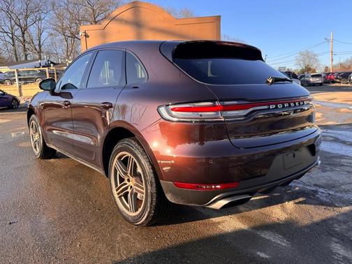 2021 Porsche Macan Base