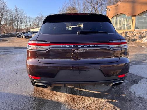 2021 Porsche Macan Base