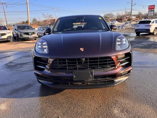 2021 Porsche Macan Base