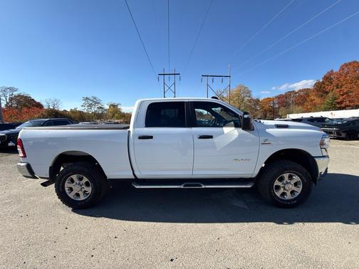 Bright White Clearcoat 2023 RAM 2500 Big Horn