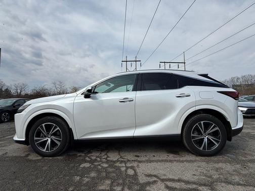 White 2024 Lexus RX 350h Premium