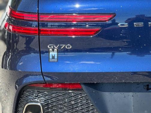 2025 Genesis GV70 2.5T