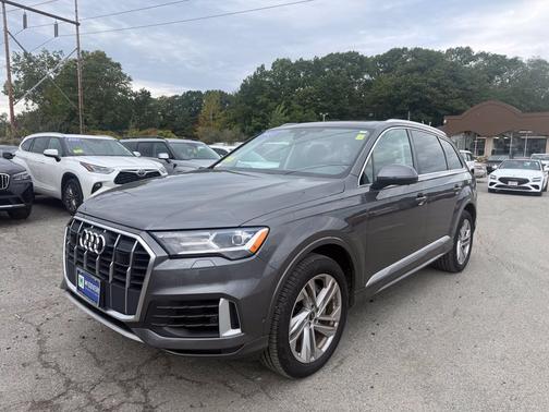 Gray 2023 Audi Q7 55 Premium Plus