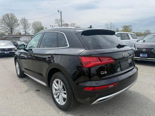 Brilliant Black 2020 Audi Q5 45 Premium