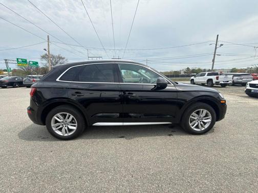 Brilliant Black 2020 Audi Q5 45 Premium