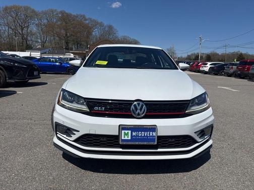 Pure White 2017 Volkswagen Jetta GLI