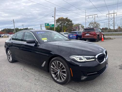 Black Sapphire Metallic 2023 BMW 540 i xDrive
