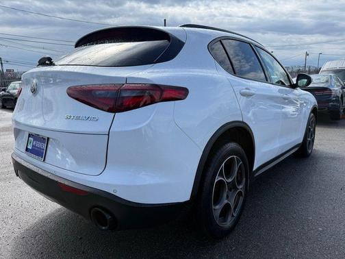 Alfa White 2022 Alfa Romeo Stelvio Sprint