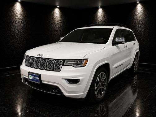 Ivory 2018 Jeep Grand Cherokee Overland