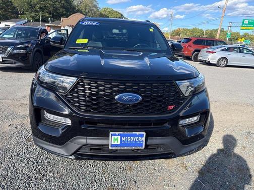 Black Metallic 2023 Ford Explorer ST