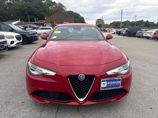 Alfa Rosso 2020 Alfa Romeo Giulia Base