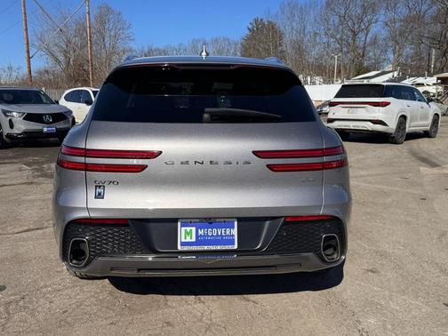 2023 Genesis GV70 2.5T