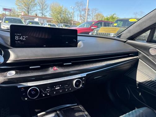 Makalu Gray 2024 Genesis G80 3.5T