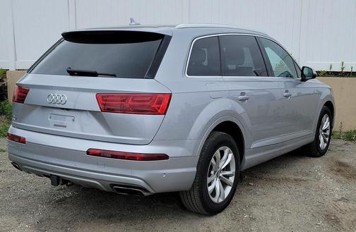 2019 Audi Q7 55 Premium Plus