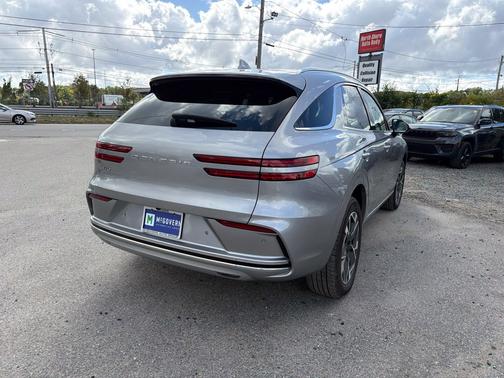 Savile Silver 2026 Genesis Electrified GV70 19"