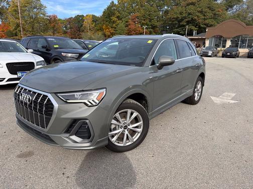 Gray 2025 Audi Q3 Premium