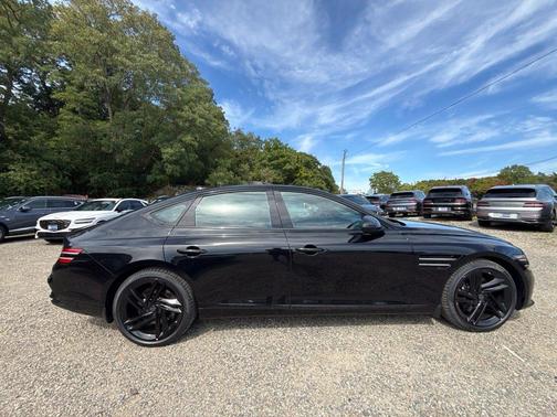 Vik Black 2027 Genesis G80 3.5T Prestige Black
