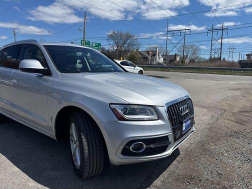 Silver 2013 Audi Q5 3.0T Prestige quattro