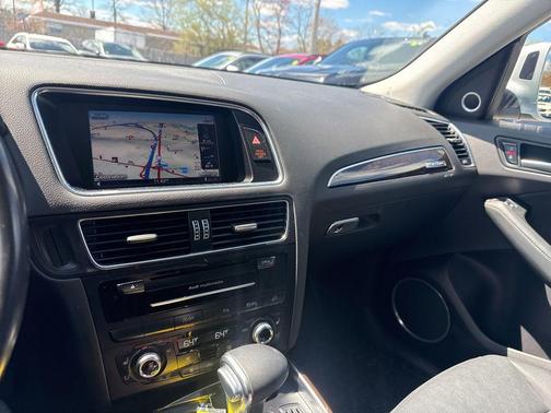 Silver 2013 Audi Q5 3.0T Prestige quattro