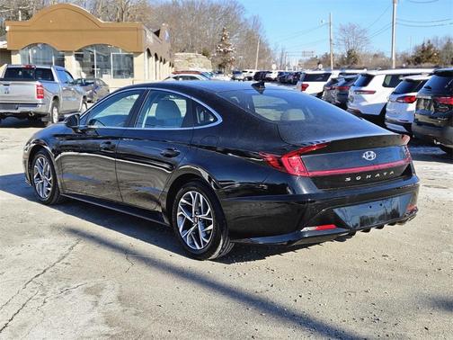 2023 Hyundai SONATA SEL