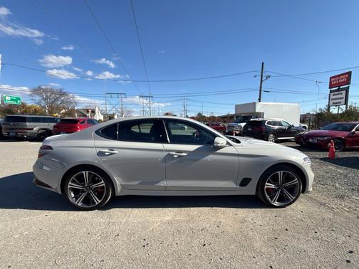 Vatna Gray 2025 Genesis G70 2.5T