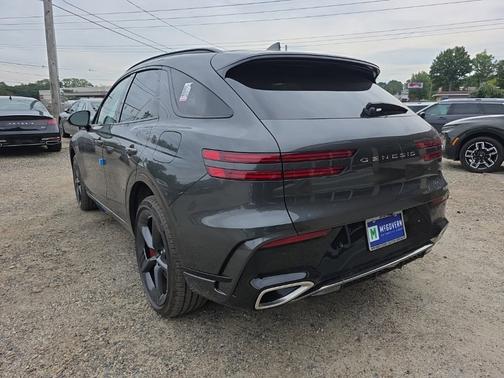 Makalu Gray 2027 Genesis GV70
