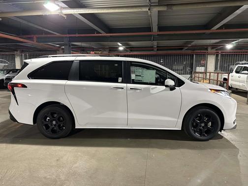 2026 Toyota Sienna Woodland Edition