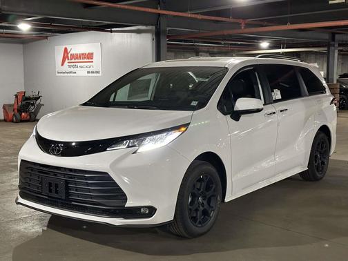 2026 Toyota Sienna Woodland Edition