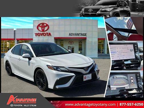 Wind Chill Pearl / Midnight Black Metallic 2024 Toyota Camry XSE