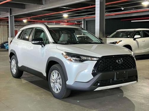 2025 Toyota Corolla Cross LE