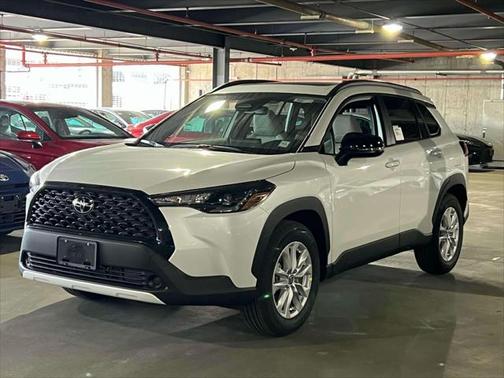 2025 Toyota Corolla Cross LE