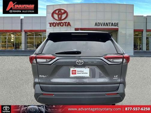 2022 Toyota RAV4 LE