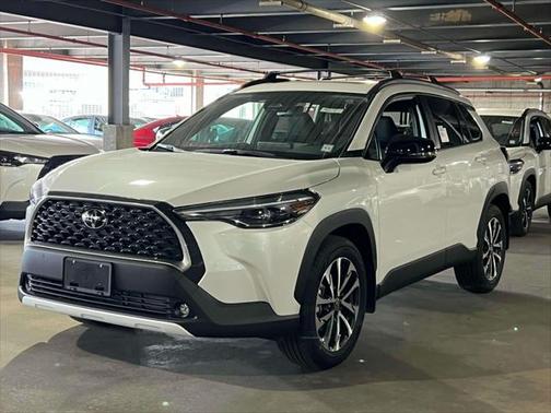 2025 Toyota Corolla Cross XLE