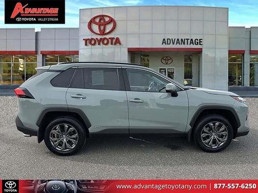 2023 Toyota RAV4 Hybrid XLE Premium