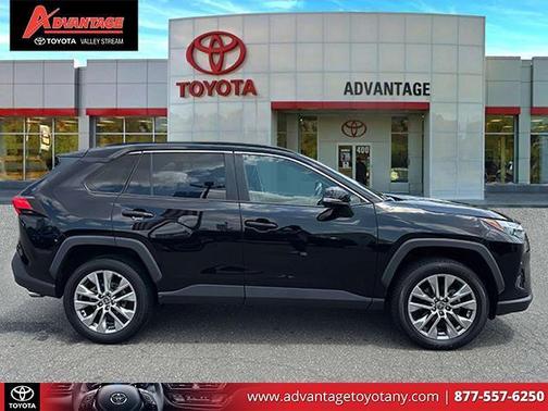 2022 Toyota RAV4 XLE Premium