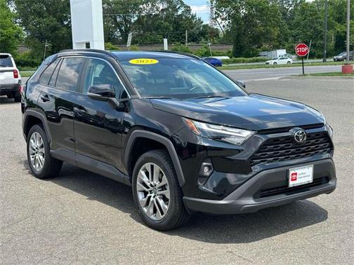 2022 Toyota RAV4 XLE Premium