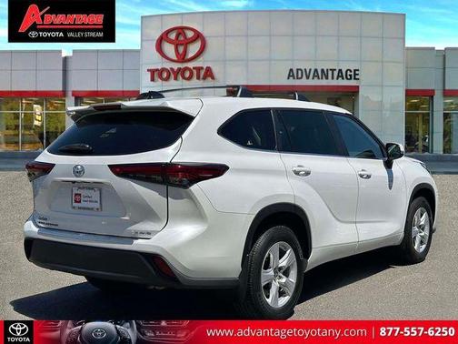 Wind Chill Pearl 2023 Toyota Highlander LE