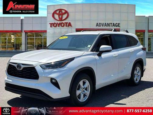 Wind Chill Pearl 2023 Toyota Highlander LE