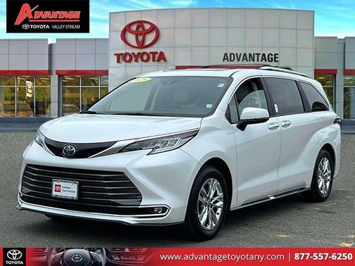 2025 Toyota Sienna Limited 7-Passenger